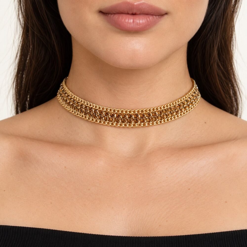 Bal Rengi Taşlı Choker Kolye – boyunda önden görünüm