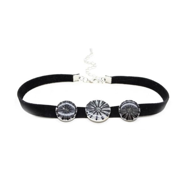 Siyah İnce Süet Üzeri Üçlü Parlak Tasarım Choker Tasma Kolye
